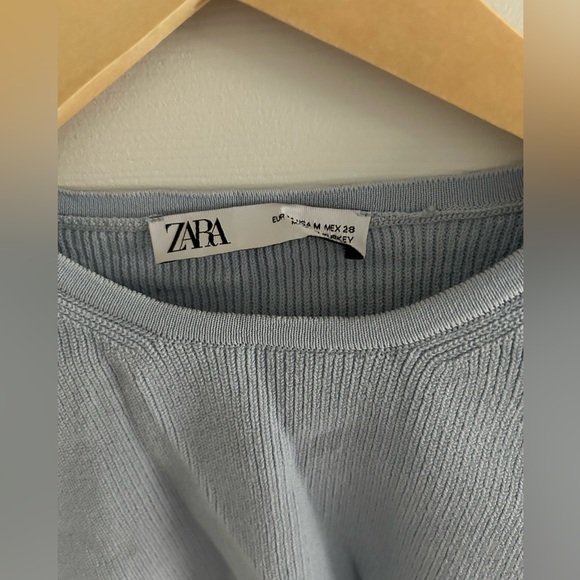 Light blue crop top - Picture 2 of 3